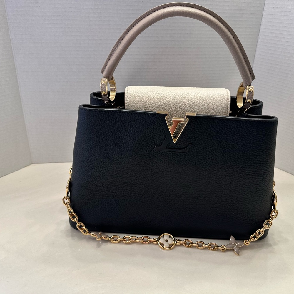Louis Vuitton Black and White Satchel Bag with Elegant Design - Picture 2 of 5